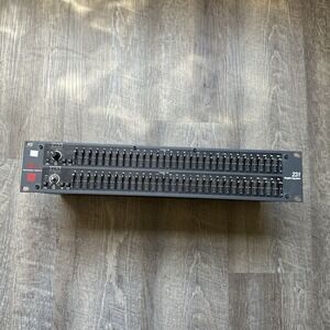 Dbx‎ 231 Dual Channel 31-Band Stereo Graphic Equalizer Used w / o Power Cable US